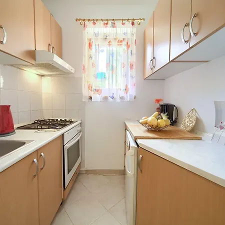 Apartment Hrast *