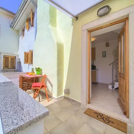 Hrast Apartment *